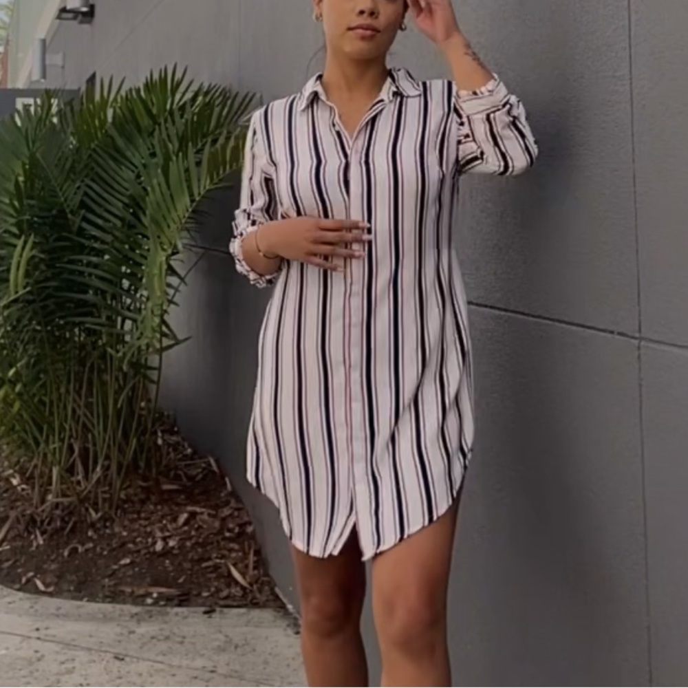 Striped white red and Navi blue dress (m) f21